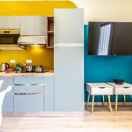 Housmart Emilia Levante 98 Apartman *