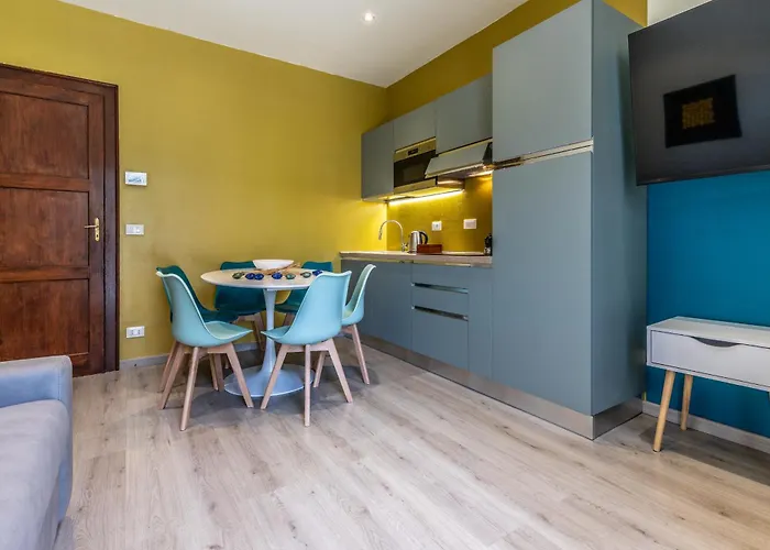 Housmart Emilia Levante 98 * Μπολόνια